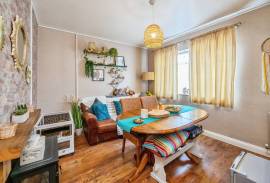 3 bedroom, End of terrace house for sale