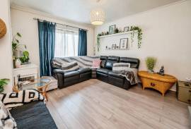 3 bedroom, End of terrace house for sale