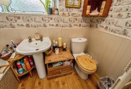 3 bedroom, End of terrace house for sale
