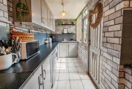 3 bedroom, End of terrace house for sale