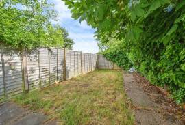 4 bedroom, End of terrace house for sale