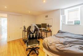 4 bedroom, End of terrace house for sale