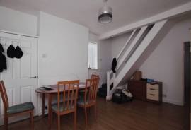 4 bedroom, End of terrace house for sale