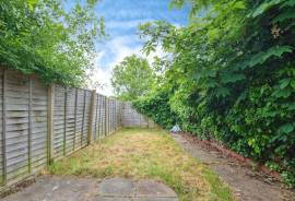4 bedroom, End of terrace house for sale