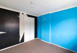 3 bedroom, Semi-detached house for sale
