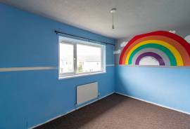 3 bedroom, Semi-detached house for sale