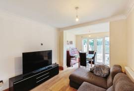 3 bedroom, End of terrace house for sale