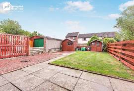 3 bedroom, Semi-detached house for sale