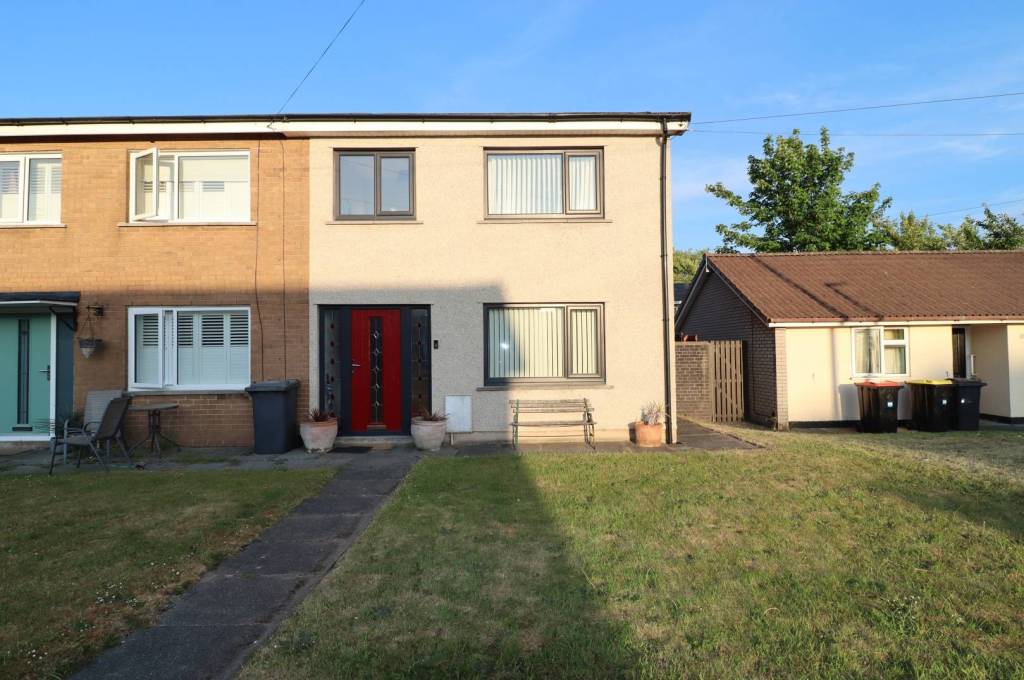 3 bedroom, End of terrace house for sale