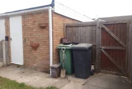 2 bedroom, Semi-detached house for sale