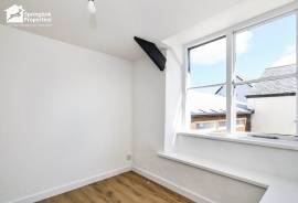 3 bedroom, Maisonette for sale