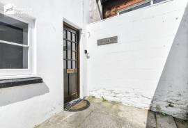 3 bedroom, Maisonette for sale