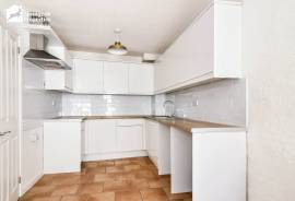 3 bedroom, Maisonette for sale