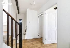 3 bedroom, Maisonette for sale