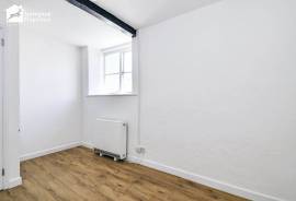 3 bedroom, Maisonette for sale