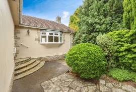 2 bedroom, Detached bungalow for sale