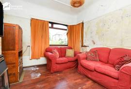 3 bedroom, Semi-detached house for sale