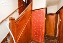 3 bedroom, Semi-detached house for sale