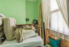 1 bedroom, Ground floor flat for sale