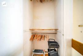 2 bedroom, Maisonette for sale