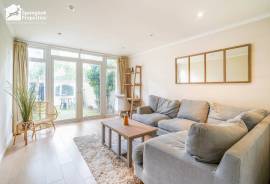 2 bedroom, Maisonette for sale