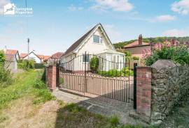 3 bedroom, Detached house for sale