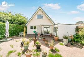 3 bedroom, Detached house for sale