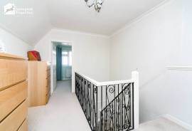3 bedroom, Detached house for sale
