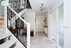 3 bedroom, Detached house for sale