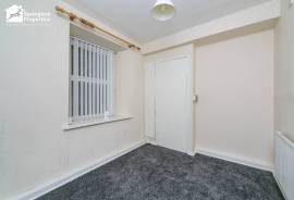 2 bedroom, Ground floor flat for sale