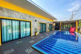 5 Bedroom Thai Style Modern Pool Villa For Sale