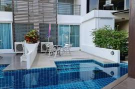 Ground floor Studio Unit with Direct Pool Access