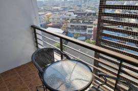 1 Bed, Well Furnished Top Floor Condo in Town