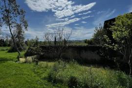 Unique property from 1780 on 4,25 hectares. Plenty of possibilities!