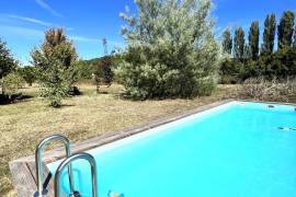Unique property from 1780 on 4,25 hectares. Plenty of possibilities!