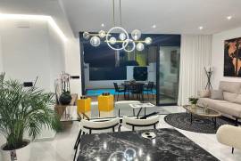 Moderne nieuwbouwvilla&#39;s te koop in San Pedro del Pinatar, dichtbij het strand en het stadscentrum.