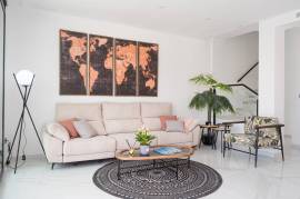 Moderne nieuwbouwvilla&#39;s te koop in San Pedro del Pinatar, dichtbij het strand en het stadscentrum.