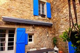 Spacious Fully Renovated Character House With 160 M2 Of Living Space, 5 Bedrooms And A Charming Private Courtyard In A Pleasant Village.