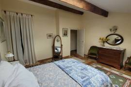 A Fully Renovated Former Winegrower's House With 158 M2 Of Living Space, A Lovely Terrace And Courtyard, Plus A Garage.