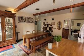 A Fully Renovated Former Winegrower's House With 158 M2 Of Living Space, A Lovely Terrace And Courtyard, Plus A Garage.