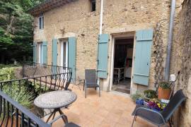 A Fully Renovated Former Winegrower's House With 158 M2 Of Living Space, A Lovely Terrace And Courtyard, Plus A Garage.