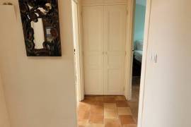 A Fully Renovated Former Winegrower's House With 158 M2 Of Living Space, A Lovely Terrace And Courtyard, Plus A Garage.