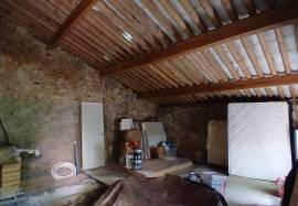 Entirely Renovated Former Stone Barn With 3 Bedrooms And Outbuildings With A Pleasant Garden, Set In An Idyllic Environment In The Heart Of The Garrigue.