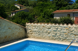 An Imposing Maison De Maitre From The 18th Century, Entirely Renovated, Offering 5 Bedrooms, Stone Outbuilding, Pool, Garden And Magnificent Views.
