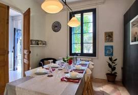 Rare Property Offering A Magnificent Manor House And A Stone Cottage On A Plot Of 793 M2 With Outbuilding And Pool. An Outstanding Opportunity