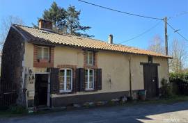 For Sale 5 Bed House with Gardens - Droux - 87