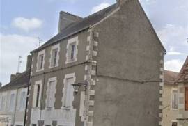 For Sale 3/4 Bed House with Hangar