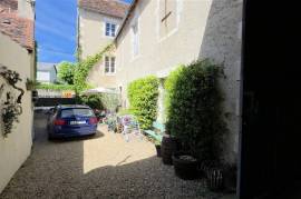 For Sale 3/4 Bed House with Hangar