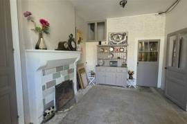 For Sale 3/4 Bed House with Hangar