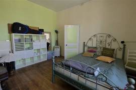 For Sale 3/4 Bed House with Hangar